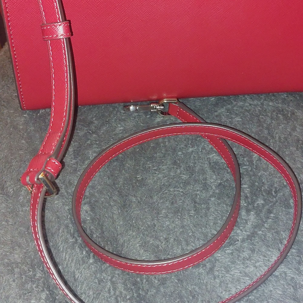 Kate Spade Staci Medium Satchel Crossbody With Matching Wallet in Red Currant